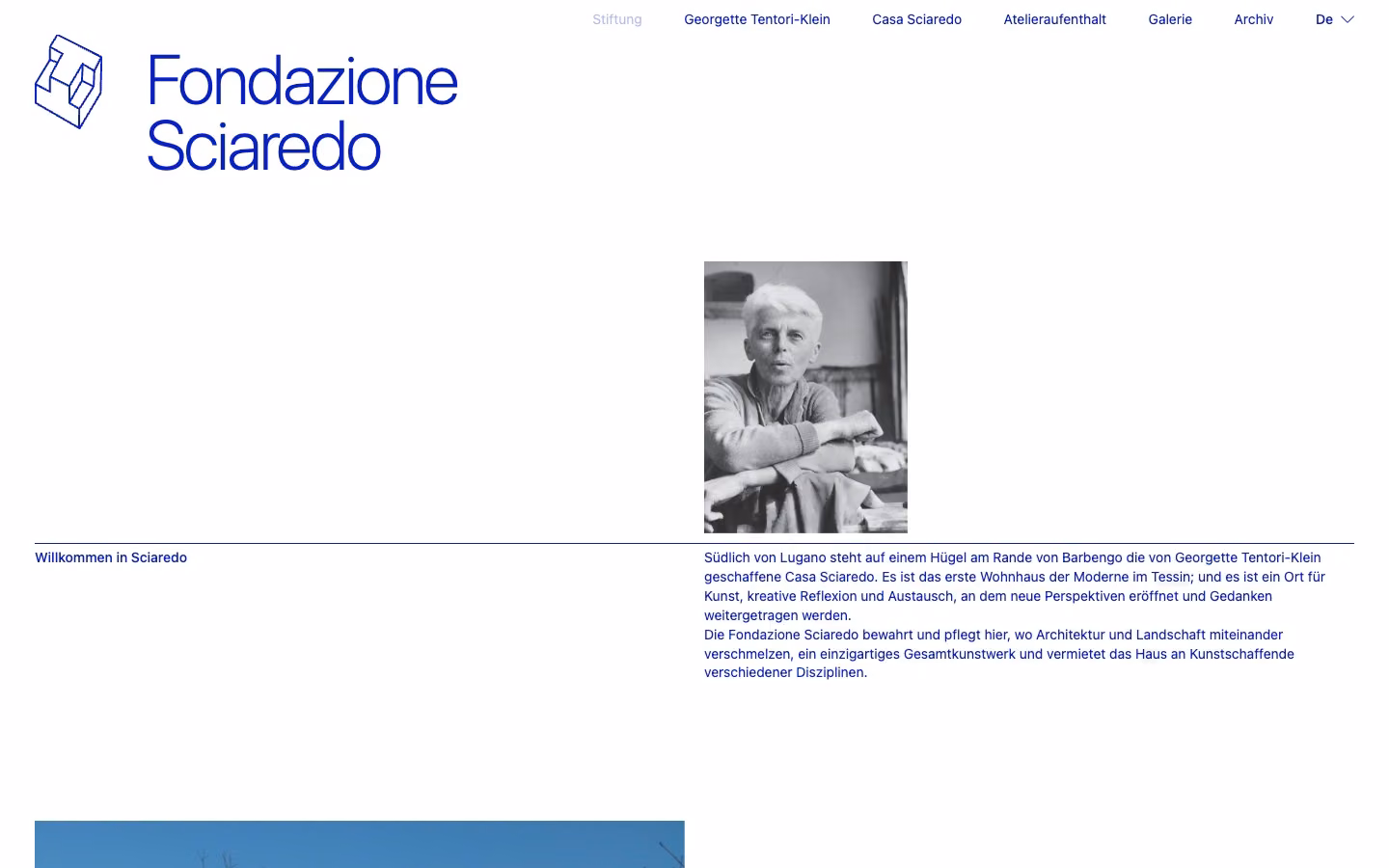Fondazione Sciaredo home page with a black and white portrait and a short introduction in blue type.